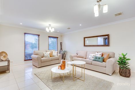 10 Market Tce, Taylors Hill, VIC 3037