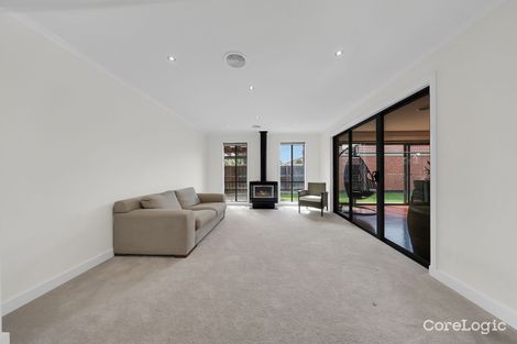 Property photo of 17 Woolshed Avenue Mernda VIC 3754