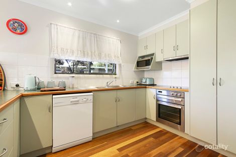 Property photo of 21 Third Parade Raymond Island VIC 3880