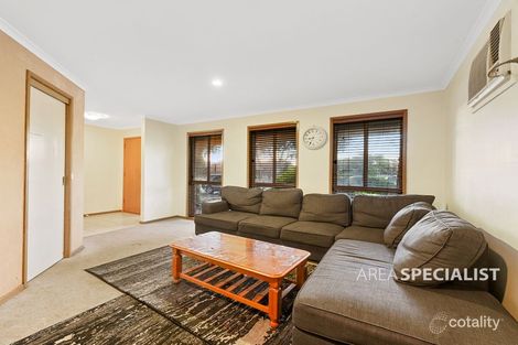 Property photo of 16 Samantha Crescent Cranbourne North VIC 3977
