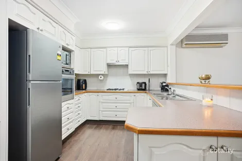 Property photo of 9 Limpopo Crescent Seven Hills NSW 2147