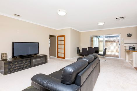 Property photo of 33 McDonald Street Como WA 6152