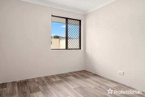 Property photo of 20 Stipling Gardens Leda WA 6170