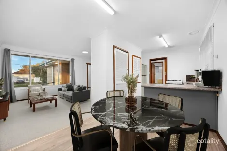 Property photo of 11 Carpenter Street Wendouree VIC 3355