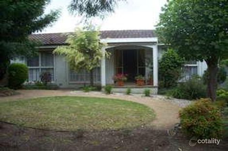 Property photo of 4 Kinnoull Grove Glen Waverley VIC 3150