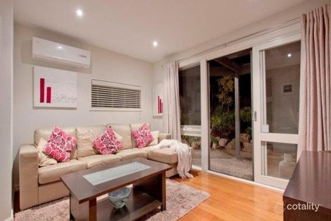 Property photo of 23 Pimelia Court Frankston VIC 3199