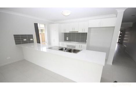 Property photo of 16 Medinah Point Medowie NSW 2318