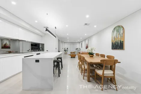 61 Paddock Pde, Cockburn Central, WA 6164