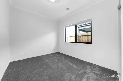 Property photo of 43 Sunlight Circuit Lara VIC 3212