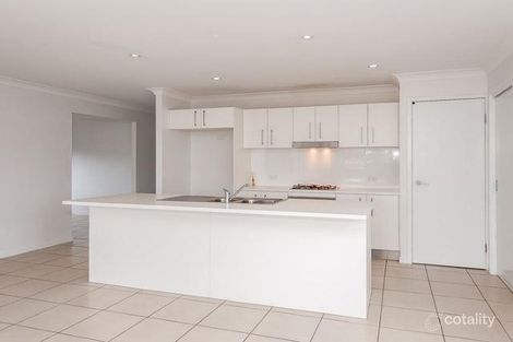 Property photo of 8 Parkway Crescent Kirkwood QLD 4680