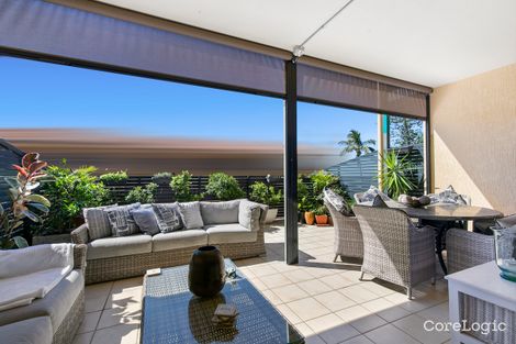 Property photo of 2/123-125 Shore Street North Cleveland QLD 4163