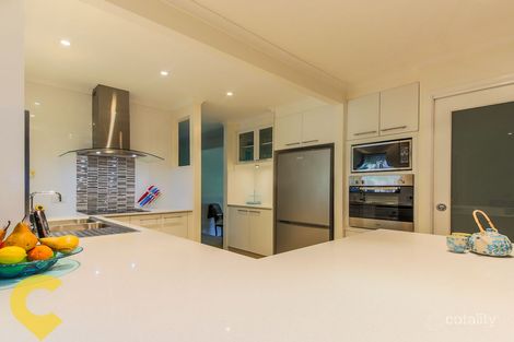 Property photo of 8 Bowen Court Helensvale QLD 4212