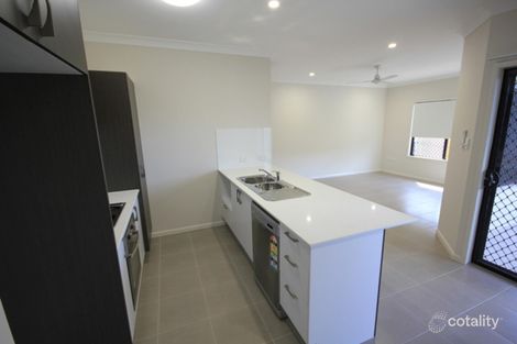 Property photo of 10 Wakeboard Circuit Kelso QLD 4815