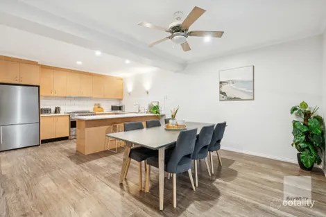 Property photo of 2 Avon Walk Taylors Hill VIC 3037