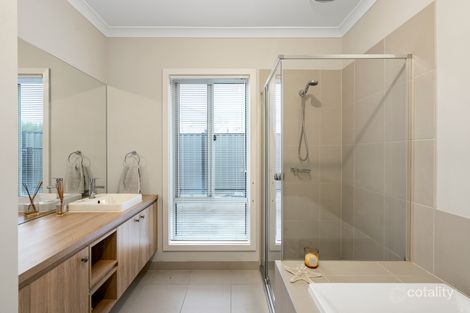 Property photo of 18 Triandra Avenue Romsey VIC 3434