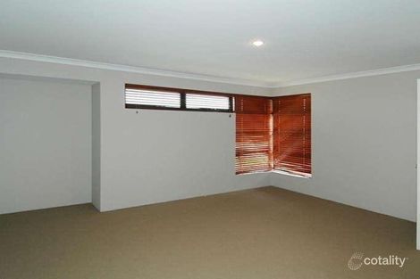 Property photo of 21 Sundowner Meander Banksia Grove WA 6031