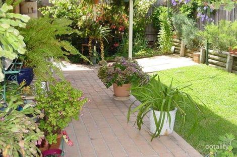 Property photo of 42 Tasman Court Caves Beach NSW 2281