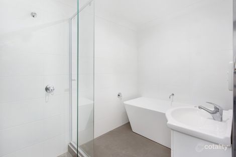 Property photo of 137 Landy Drive Mount Warrigal NSW 2528