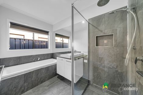 Property photo of 16 Halo Street Tarneit VIC 3029