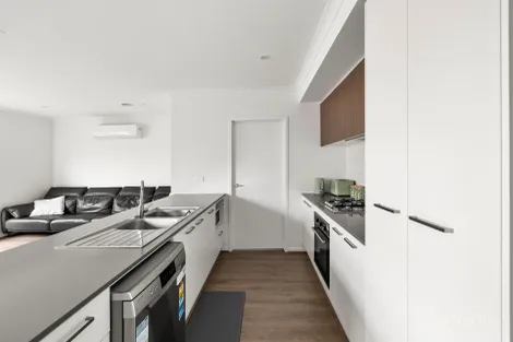 Property photo of 9 Grangehill Mews Wyndham Vale VIC 3024
