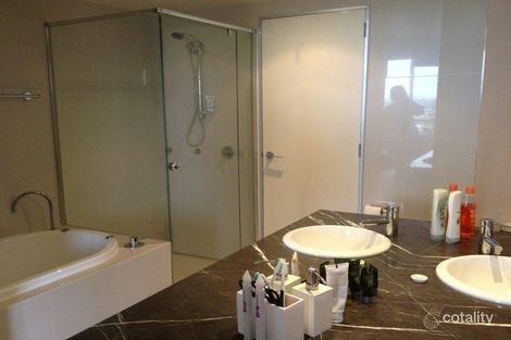 Property photo of 1804/4 Wahroonga Place Surfers Paradise QLD 4217