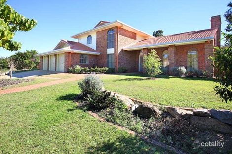 21 Parasol St, Bellbowrie, QLD 4070