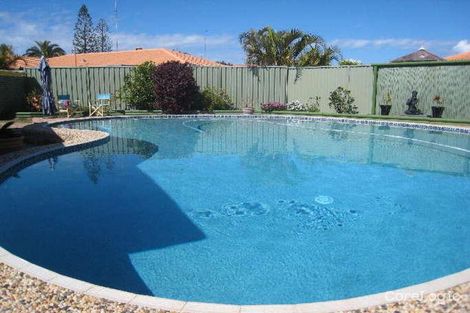 10 Intrepid Dr, Mermaid Waters, QLD 4218