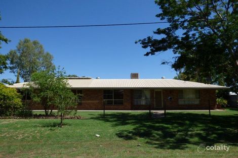 8 Wattle Dr, St George, QLD 4487