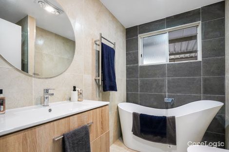 Property photo of 6 Upwey Place St Johns Park NSW 2176
