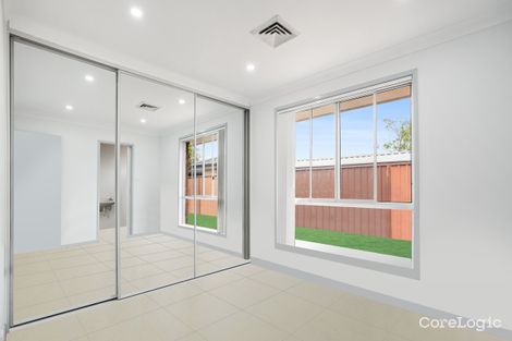 Property photo of 6 Upwey Place St Johns Park NSW 2176