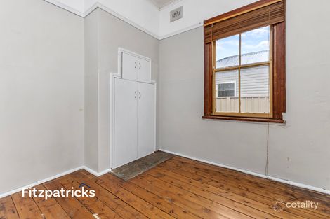 Property photo of 8 Travers Street Wagga Wagga NSW 2650