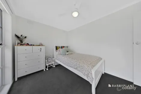 Property photo of 94 Buckmaster Drive Mill Park VIC 3082