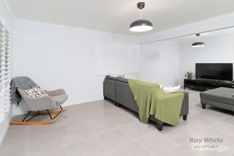 Property photo of 17 Avondale Crescent Parkinson QLD 4115