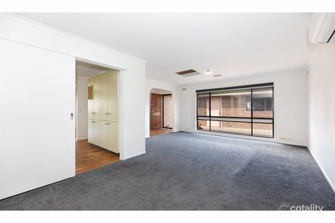Property photo of 19 Pitmedden Drive West Wodonga VIC 3690