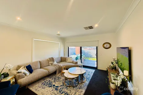 Property photo of 11 Duclair Avenue Werribee VIC 3030