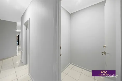 Property photo of 80 Wimbledon Boulevard Strathtulloh VIC 3338