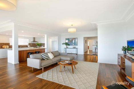 Property photo of 22 Cresting Avenue Corrimal NSW 2518