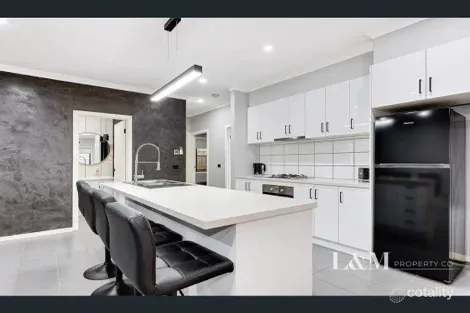 Property photo of 12A Telford Court Meadow Heights VIC 3048