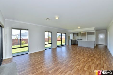 Property photo of 24 Pinehurst Loop Meadow Springs WA 6210