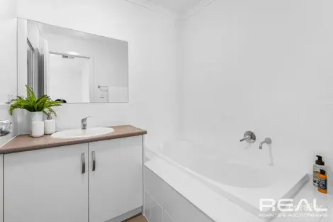 Property photo of 132 Newton Boulevard Munno Para SA 5115