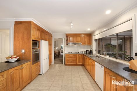 Property photo of 4 Glenbrae Court Berwick VIC 3806