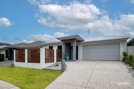 31 Solander St, Pelican Waters, QLD 4551