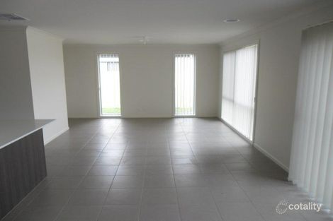 Property photo of 18 Burswood Circuit Harkness VIC 3337