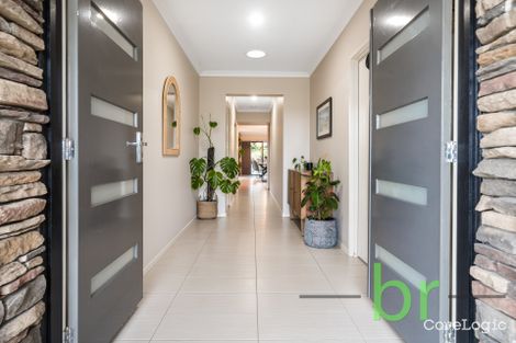 Property photo of 17 Westlakes Boulevard Lara VIC 3212