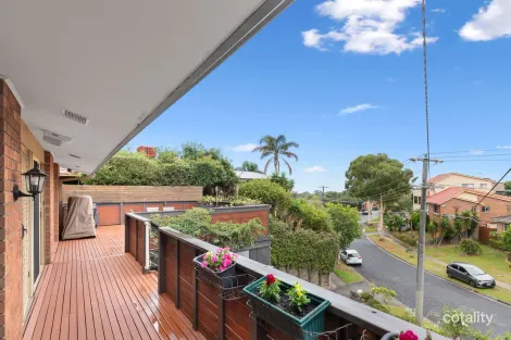 Property photo of 18 Bangor Drive Frankston VIC 3199