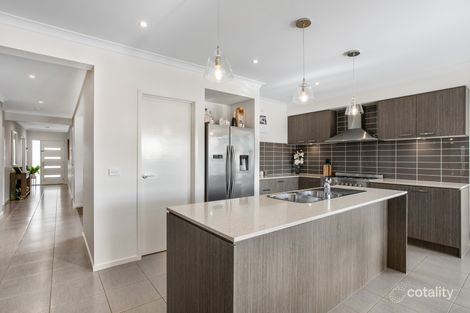 Property photo of 116 Rossiter Retreat Cranbourne North VIC 3977