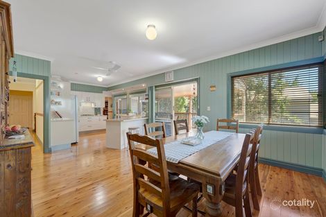 Property photo of 11 Stonebridge Place Aspley QLD 4034