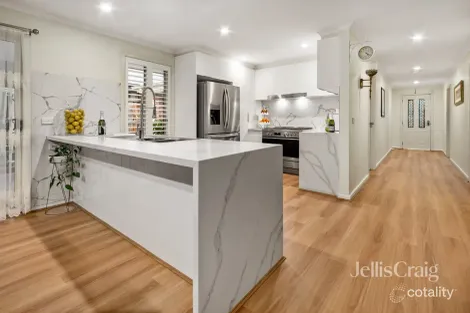 Property photo of 6 Batavia Way Doreen VIC 3754