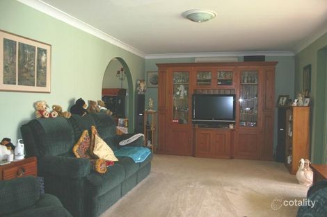 Property photo of 4 Myles Place Minto NSW 2566
