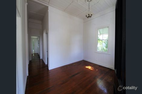 Property photo of 64 Lockerbie Street Kangaroo Point QLD 4169